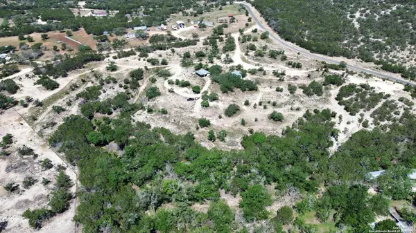 106 Mari-B Dr., Center Point, TX 78010