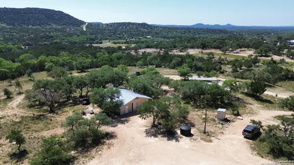 106 Mari-B Dr., Center Point, TX 78010