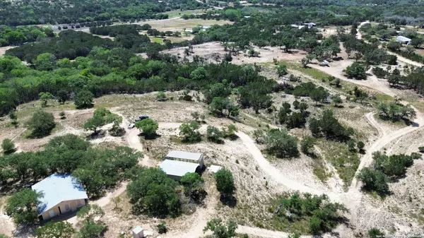 106 Mari-B Dr., Center Point, TX 78010