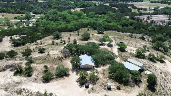 106 Mari-B Dr., Center Point, TX 78010