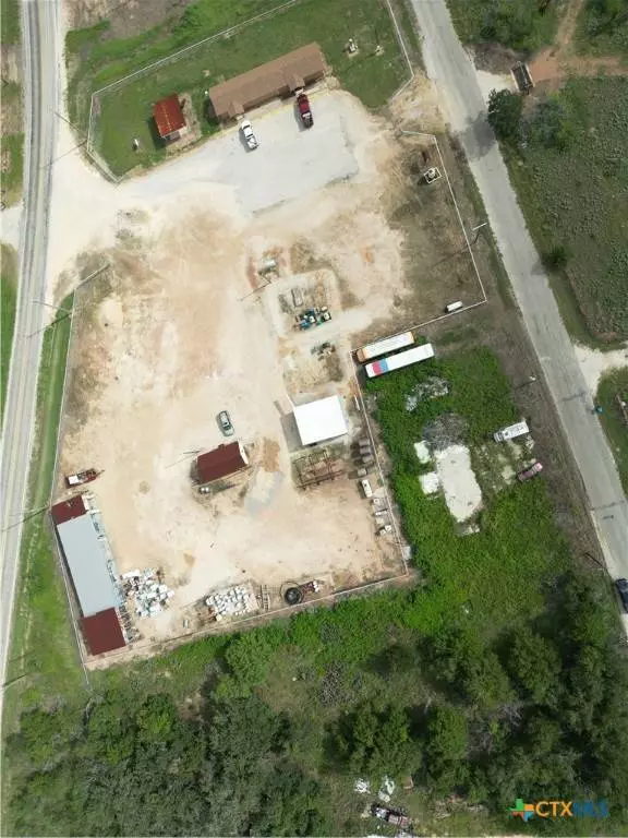 5250 Nash Creek RD, Kingsbury, TX 78638