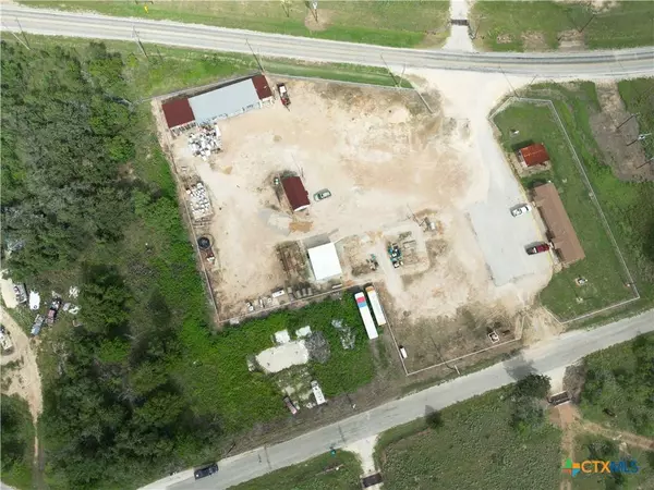 5250 Nash Creek RD, Kingsbury, TX 78638