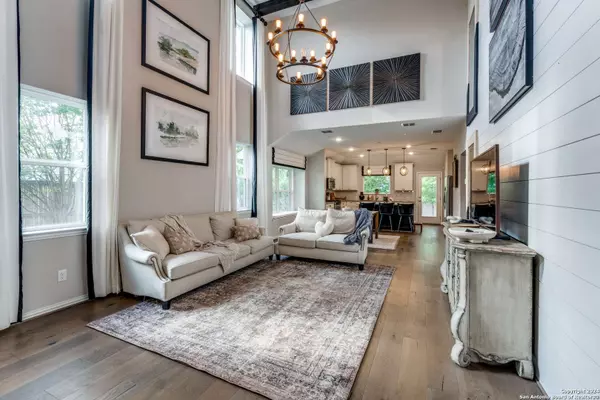 2096 cowan, New Braunfels, TX 78132