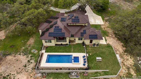 5664 Dry Comal Dr, New Braunfels, TX 78132