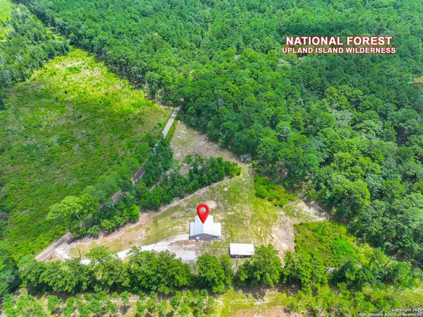 6340 boulware hudspeth, Zavalla, TX 75980