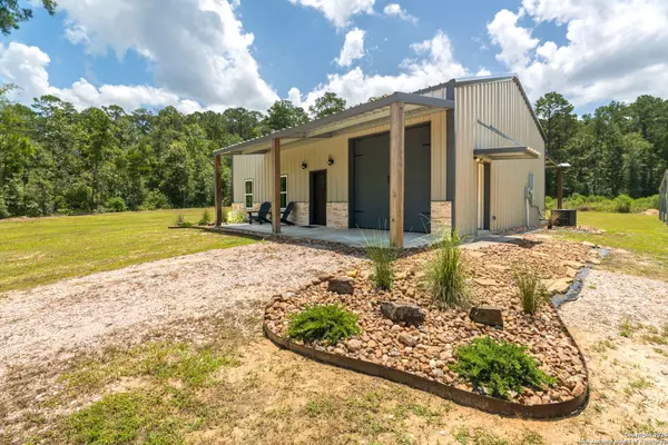 6340 boulware hudspeth, Zavalla, TX 75980