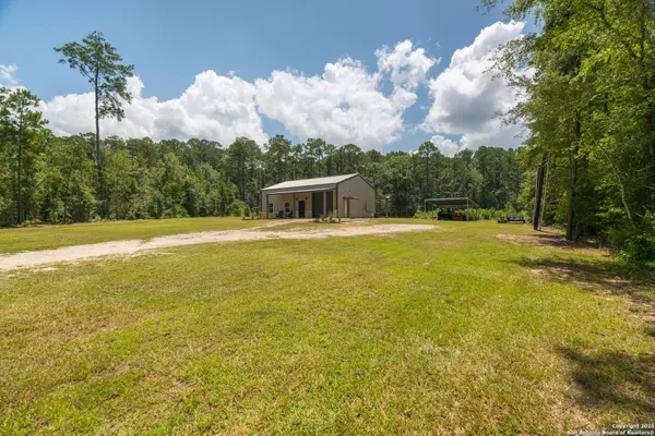 6340 boulware hudspeth, Zavalla, TX 75980