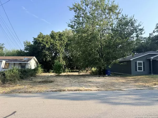 787 Yucca, San Antonio, TX 78220