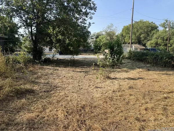 787 Yucca, San Antonio, TX 78220