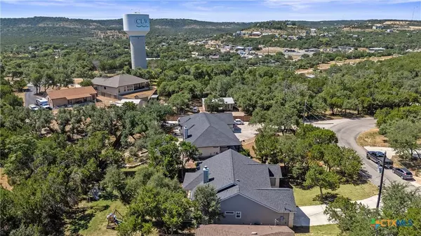 466 Eastview DR, Canyon Lake, TX 78133