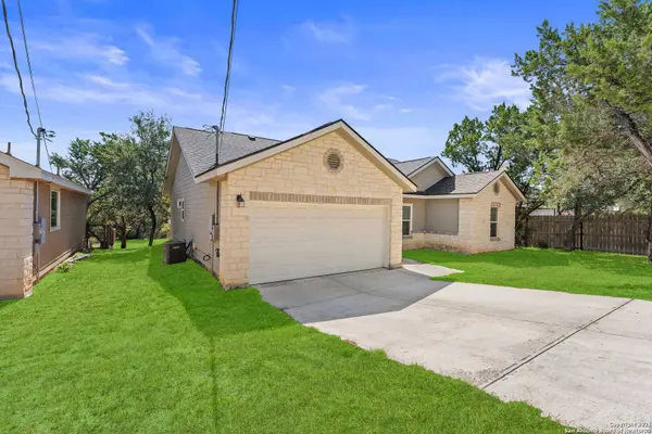 466 Eastview Dr, Canyon Lake, TX 78133