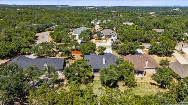 466 Eastview Dr, Canyon Lake, TX 78133