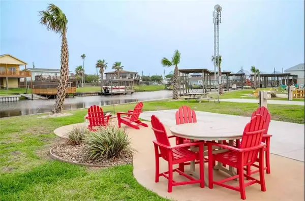 101 Caribbean Dr Unit #6, Corpus Christi, TX 78418