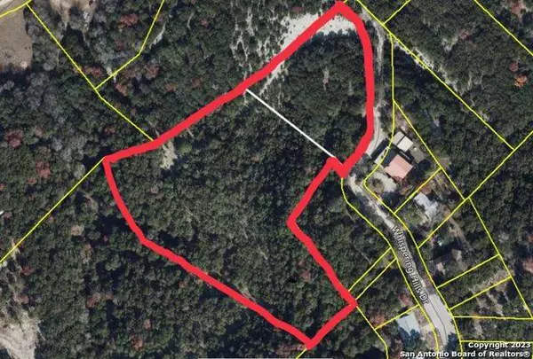 1729 Whispering Hills Dr, Canyon Lake, TX 78133-6983