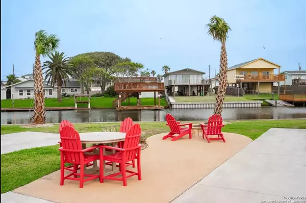 101 Caribbean Dr Unit 6, Corpus Christi, TX 78418