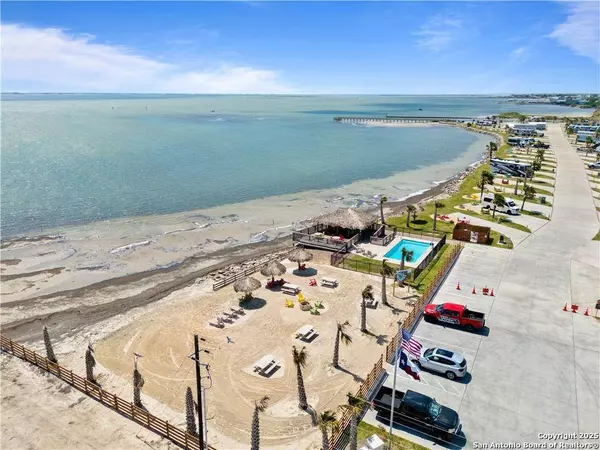 101 Caribbean Dr Unit 6, Corpus Christi, TX 78418