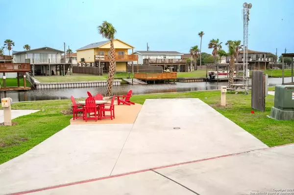 101 Caribbean Dr Unit 6, Corpus Christi, TX 78418