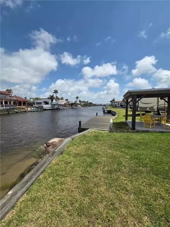 101 Caribbean DR #27, Corpus Christi, TX 78418