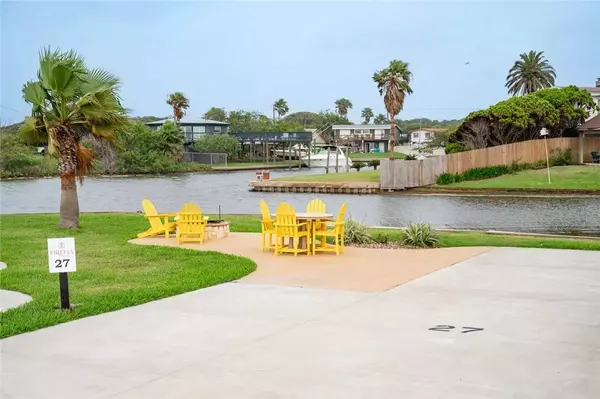 101 Caribbean DR #27, Corpus Christi, TX 78418