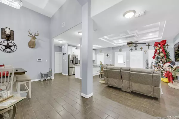 107 Nazareth St, Rio Grande City, TX 78582