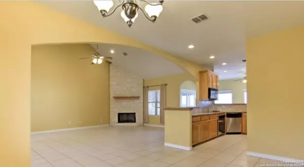 1748 Fm 3424, Canyon Lake, TX 78133