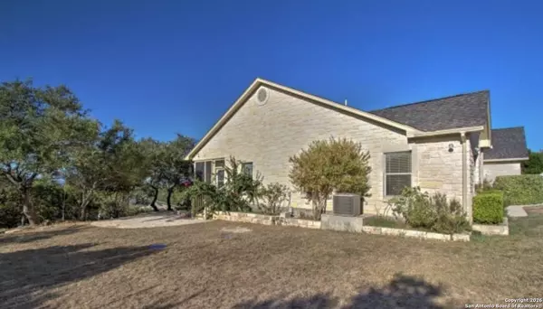 1748 Fm 3424, Canyon Lake, TX 78133