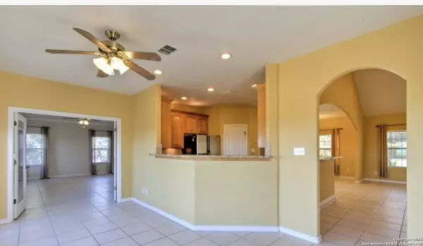 1748 Fm 3424, Canyon Lake, TX 78133