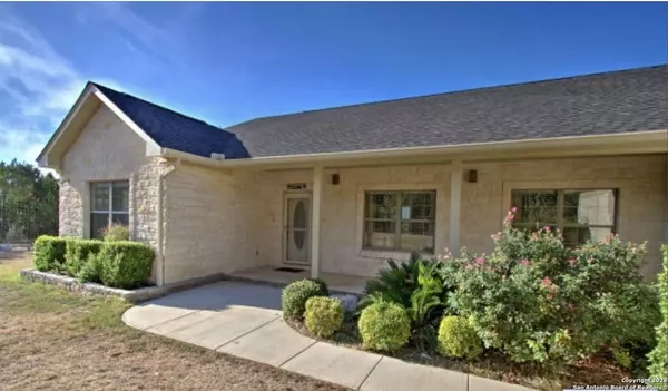 1748 Fm 3424, Canyon Lake, TX 78133