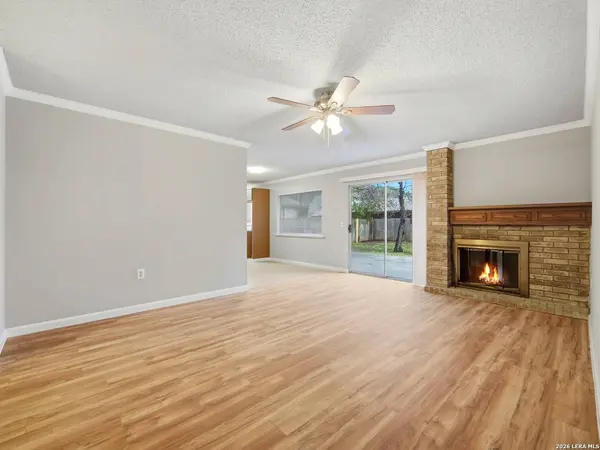 9471 Points Edge, San Antonio, TX 78250