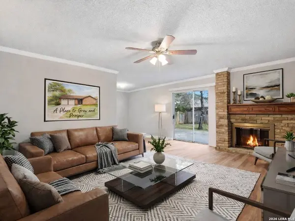 9471 Points Edge, San Antonio, TX 78250