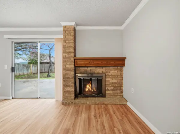 9471 Points Edge, San Antonio, TX 78250