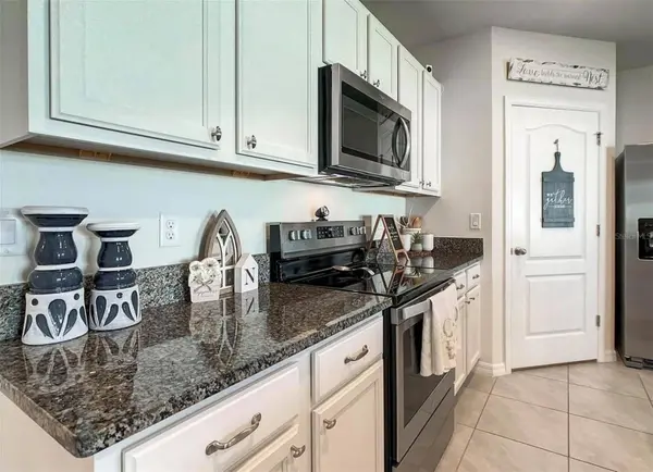 507 AUTUMN STREAM DR, Auburndale, FL 33823