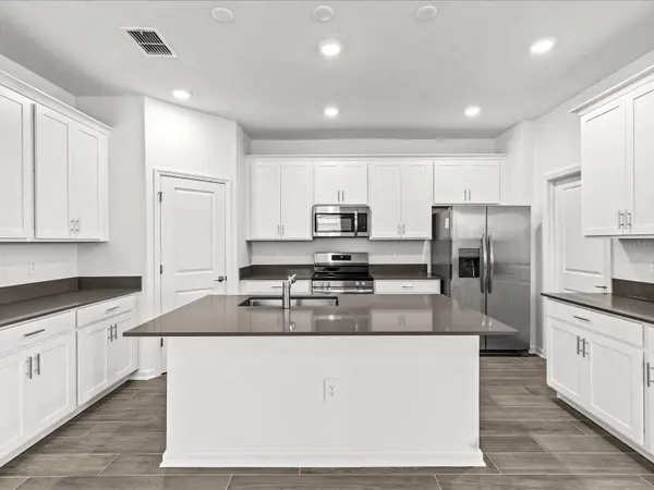 2952 ARMSTRONG AVE, Clermont, FL 34714