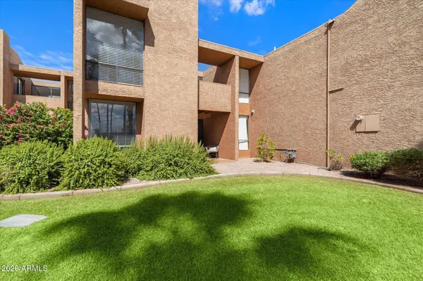 7401 N SCOTTSDALE Road #16