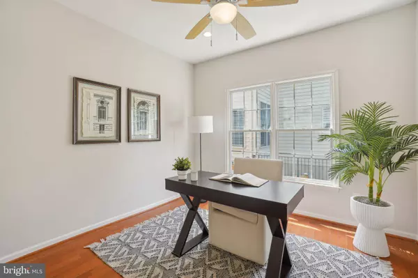 25487 DABNER DR, Chantilly, VA 20152