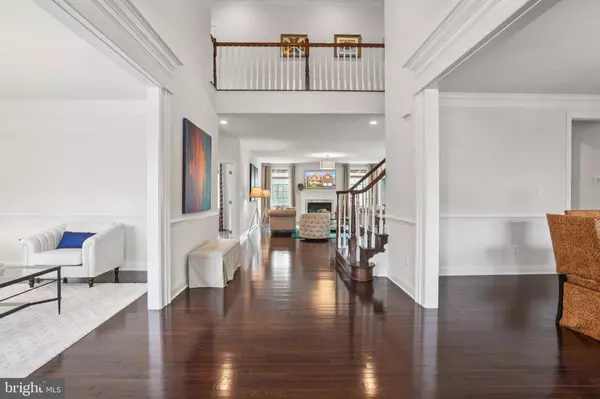 5845 WATERLOO BRIDGE CIR, Haymarket, VA 20169