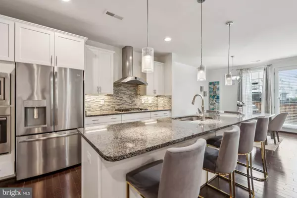 42533 BENFOLD SQ, Brambleton, VA 20148