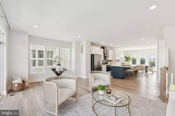 23162 HORSESHOE TRAIL SQ, Ashburn, VA 20148