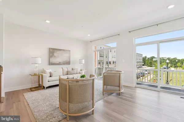 23162 HORSESHOE TRAIL SQ, Ashburn, VA 20148