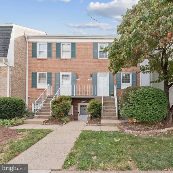 14459 GOLDEN OAK RD, Centreville, VA 20121