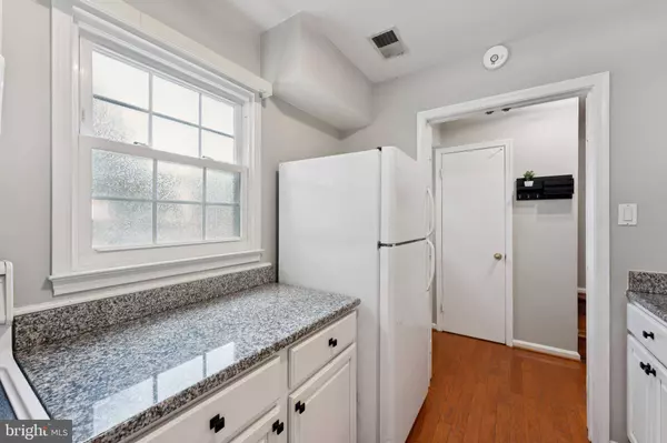 14459 GOLDEN OAK RD, Centreville, VA 20121