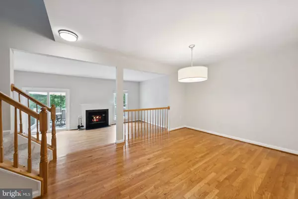 43247 CLEARNIGHT TER, Ashburn, VA 20147