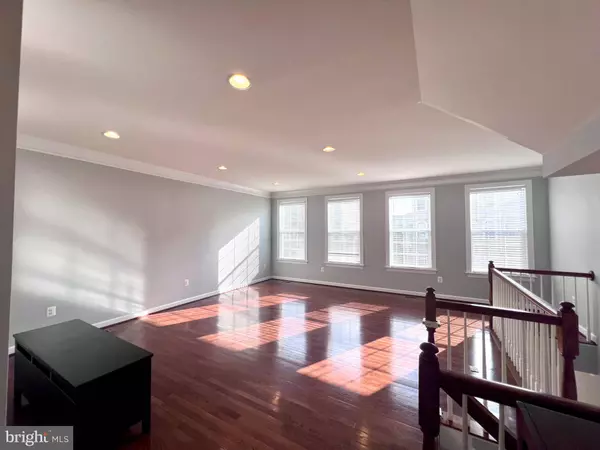 1542 KINNAIRD NE, Leesburg, VA 20176