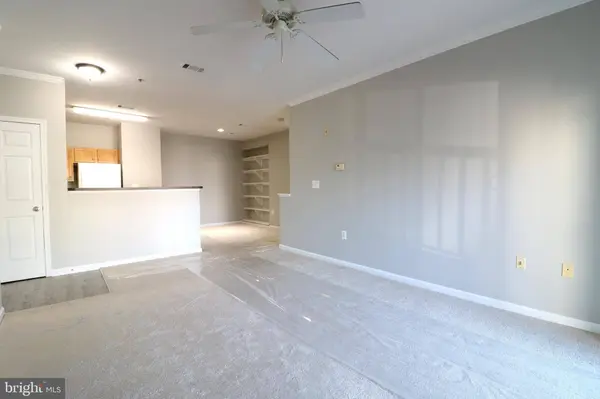 5117-E TRAVIS EDWARD WAY #5117E, Centreville, VA 20120