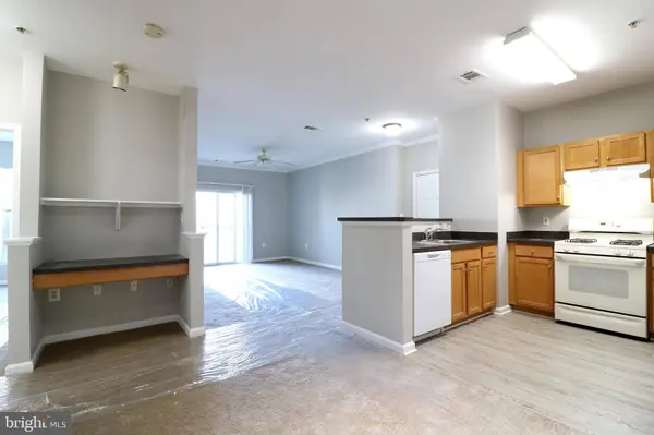 5117-E TRAVIS EDWARD WAY #5117E, Centreville, VA 20120