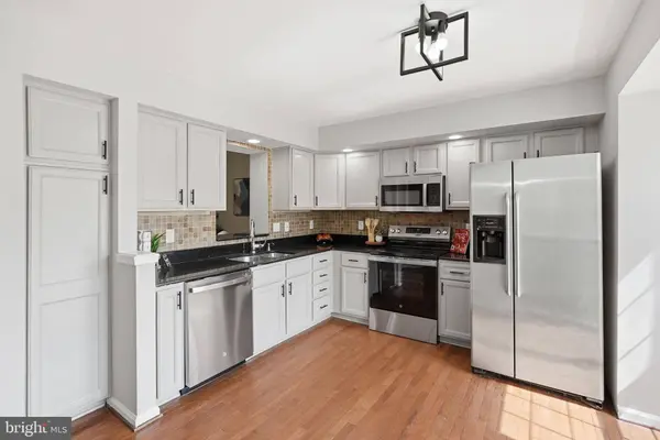 6508 SHARPS DR, Centreville, VA 20121