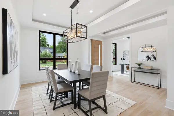 901 MEADOW LN SW, Vienna, VA 22180