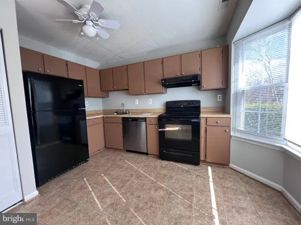 13710 AUTUMN VALE CT #26E, Chantilly, VA 20151