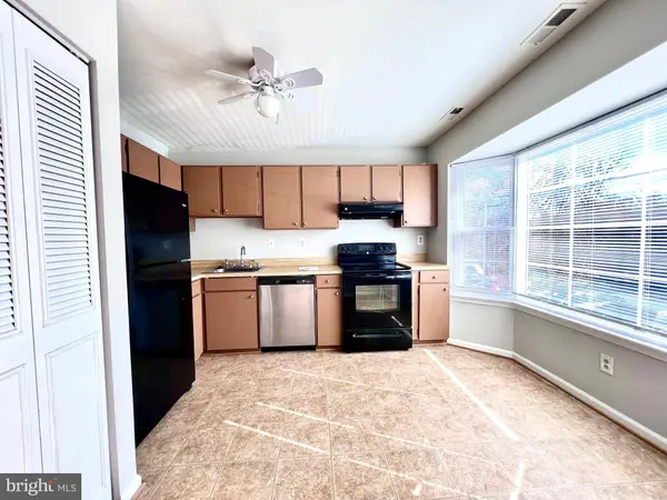 13710 AUTUMN VALE CT #26E, Chantilly, VA 20151
