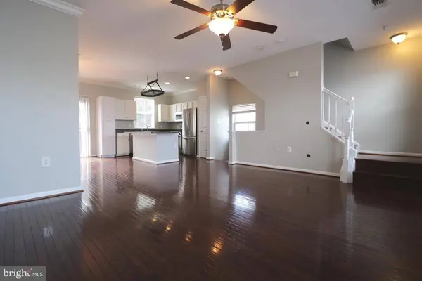21786 DRAGONS GREEN SQ, Ashburn, VA 20147